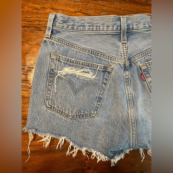 LEVI’S 501 “Big E” Jean Shorts Ripped Distressed Size 28 - Picture 7 of 13